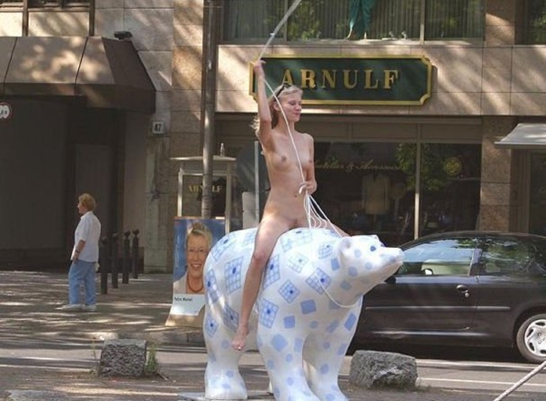 Nude Public Pics - Xxx Girl On The Street; Amateur Public 